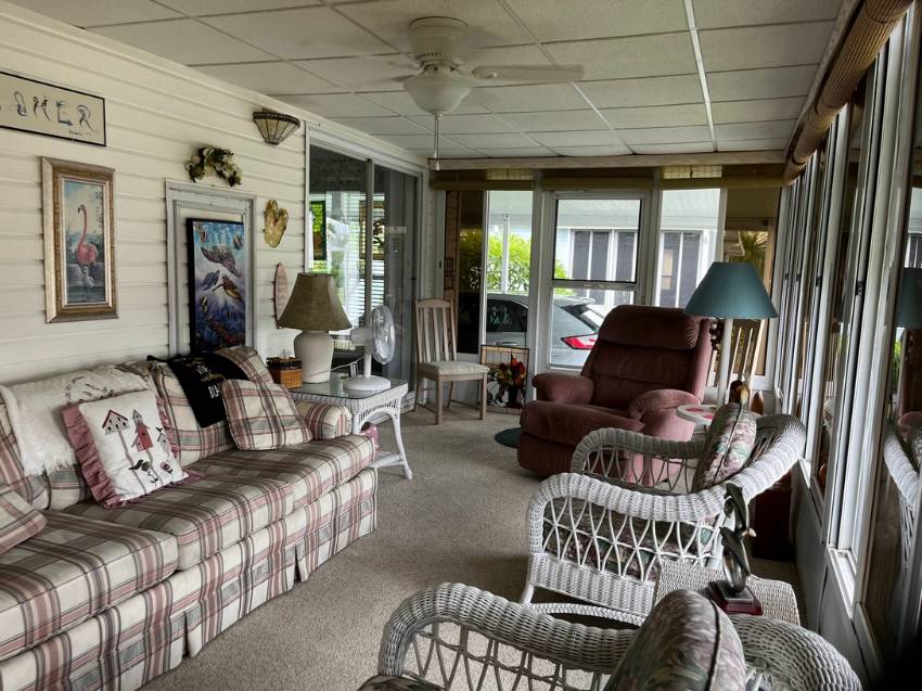 2417 Crooked Stick Drive a Winter Haven, FL Mobile or Manufactured Home for Sale